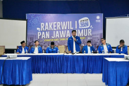 Pelantikan DPW-DPD PAN se-Jawa Timur, Viva Yoga: Seluruh Kader Harus Berorientasi Membesarkan PAN