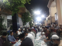 Keluarga Besar KWI Hadiri Tahlil 1000 Hari dan 40 Hari Almarhum Orang Tua Abah Syamsul Arifin di Pecindilan