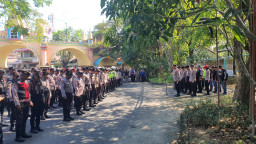 Polres Pelabuhan Tanjung Perak Kerahkan 696 Personel Amankan Pengesahan Warga Baru PSHT di Surabaya. 