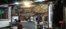 Adi, Pemuda 24 Tahun Sumber Pacing ,Sumbersari ,Jombang yang Sukses Merintis "Rumah Nasi Goreng", Harga Merakyat