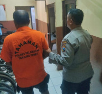 Polsek Pabean Cantikan Ringkus Tukang Becak Pencuri HP di Depan Masjid Mujahidin
