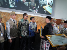 Dukung Sukses Penyelenggaraan Haji 2026, Polri Terima Penghargaan dari Kementerian Haji dan Umrah RI