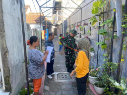 Wujudukan Lingkungan Asri, Kopka Sarifudin Bersama Warga Kepanjenkidul Gelar Kerja Bakti Bersama