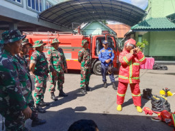 Sinergi Kodim 0808/Blitar Dan Damkar Kota Blitar Gelar Pelatihan Pengoperasian Truk Serta Mitigasi Kebakaran