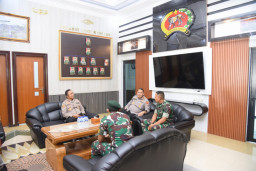 Kapolres Bondowoso Pererat Sinergi dengan Yonif 514 Kostrad, Teguhkan Soliditas TNI Polri Demi Stabilitas Daerah