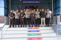 Perkuat Penegakan Hukum, Kapolres Bondowoso Silaturahmi ke Kejaksaan Negeri Bondowoso