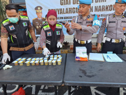  Cegah Pelanggaran Internal, Propam Polda Jatim Periksa Personel Polres Jember Terkait Narkoba dan Judi Online