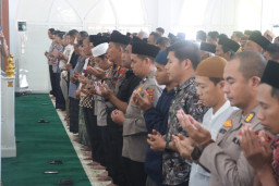 Polres Pasuruan Gelar Salat Ghaib dan Doa Bersama untuk Korban Kecelakaan Lalu Lintas