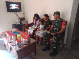 Pencegahan Stunting, Serma Aminoto Dampingi Nakes Dan Perangkat Desa Tegalrejo