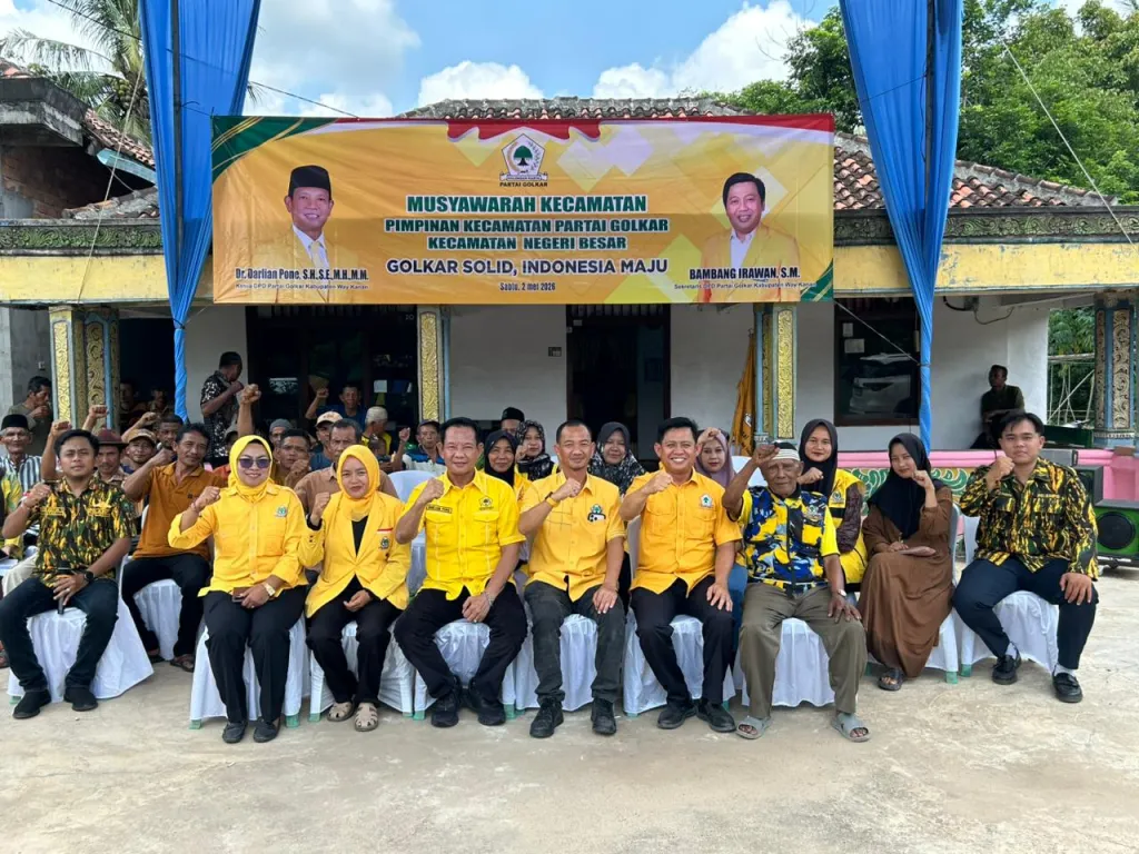 Muscam Partai Golkar Negeri Besar, Dr Darlian Pone Lantik Asmawati Sebagai Ketua Pimpinan Kecamatan