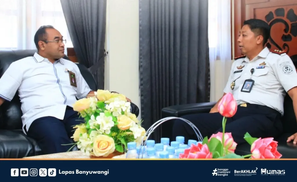 Kalapas Kelas IIA Banyuwangi Kunjungi PN Banyuwangi, Perkuat Sinergi Penegakan Hukum di Bumi Blambangan