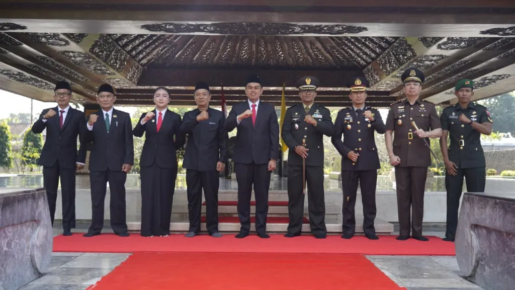 Peringati Haul Ke-56 Bung Karno, Forkopimda Kota Blitar Gelar Upacara Ziarah Nasional Di Makam Proklamator