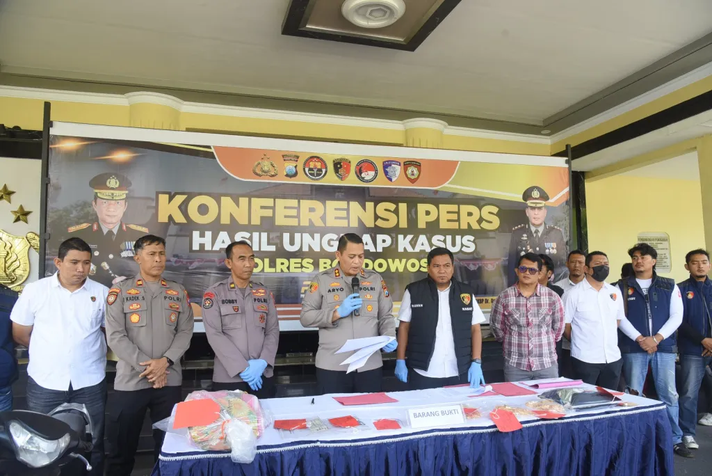 Satreskrim Polres Bondowoso berhasil Ungkap beberapa Kasus Kriminal tindak pidana Mulai Pencurian hingga Kekerasan Anak.