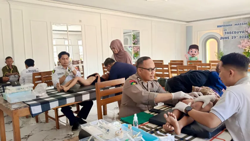 Jawab Permintaan Masyarakat Kapolres Bondowoso Gelar Khitan Masal Gratis