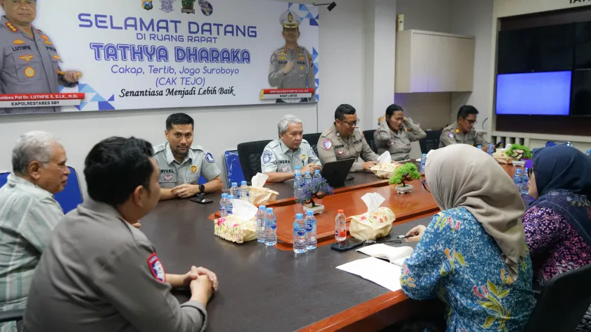 Forum Komunikasi Lalu Lintas Kota Surabaya Evaluasi Upaya Pencegahan Kecelakaan Lalu Lintas Semester I Tahun 2026