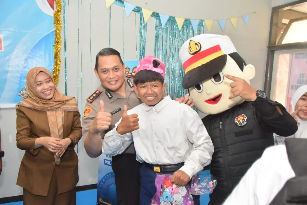 Polres Bondowoso Peringati HUT Humas Polri ke-75 Bersama Anak Berkebutuhan Khusus