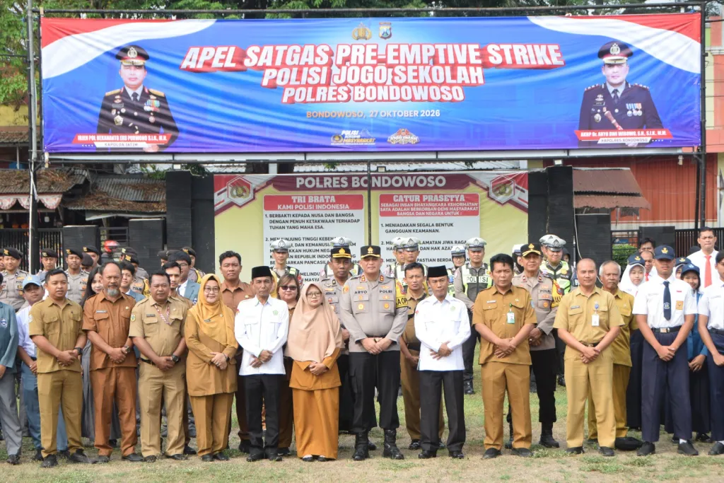 Sinergi Jaga Keamanan Pelajar, Kapolres Bondowoso Pimpin Apel Satgas Pre-Emptive Strike “Polisi Jogo Sekolah