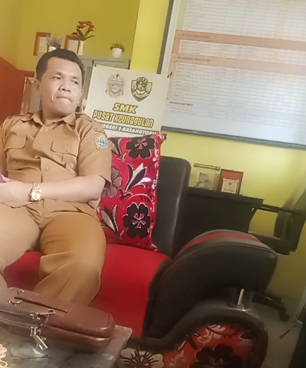 Kepsek  SMKN 1 BATANGTORU Resmi di Laporkan di Kejaksaan Negeri Sumatera Utara