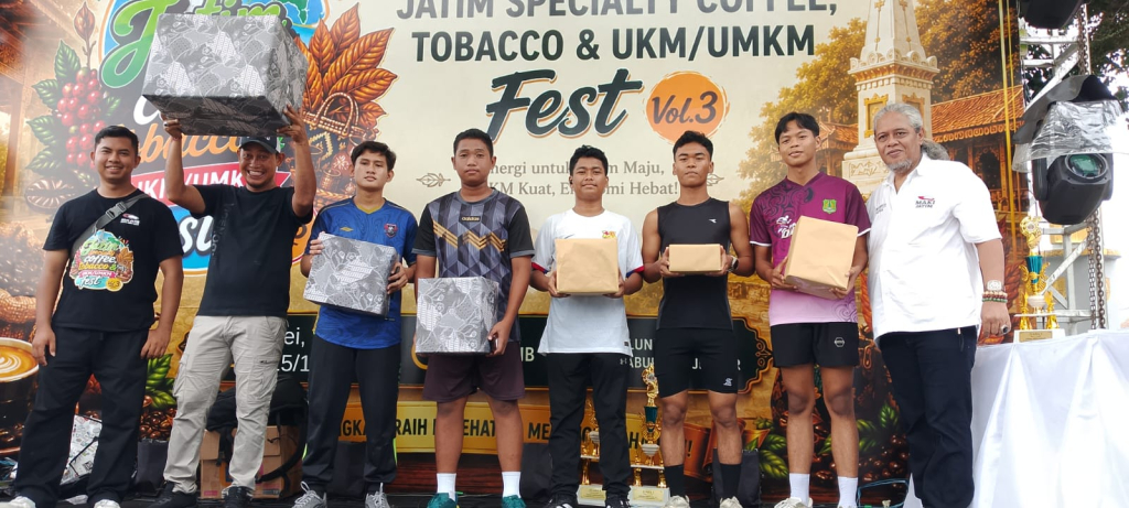 Ribuan Warga Semarakkan Jember Fun Run 5K di Tengah Gerimis, UMKM dan Kopi Lokal Jadi Magnet Festival