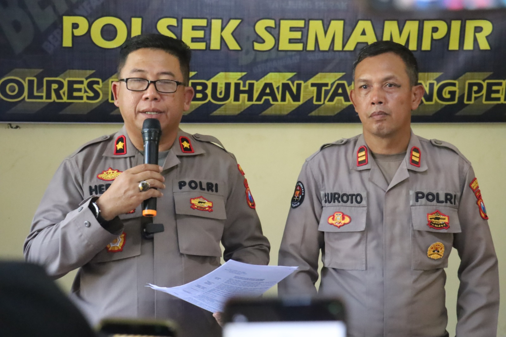 Polsek Semampir Amankan Pencuri Komponen Panel TL di Jalan Karang Tembok Surabaya. 
