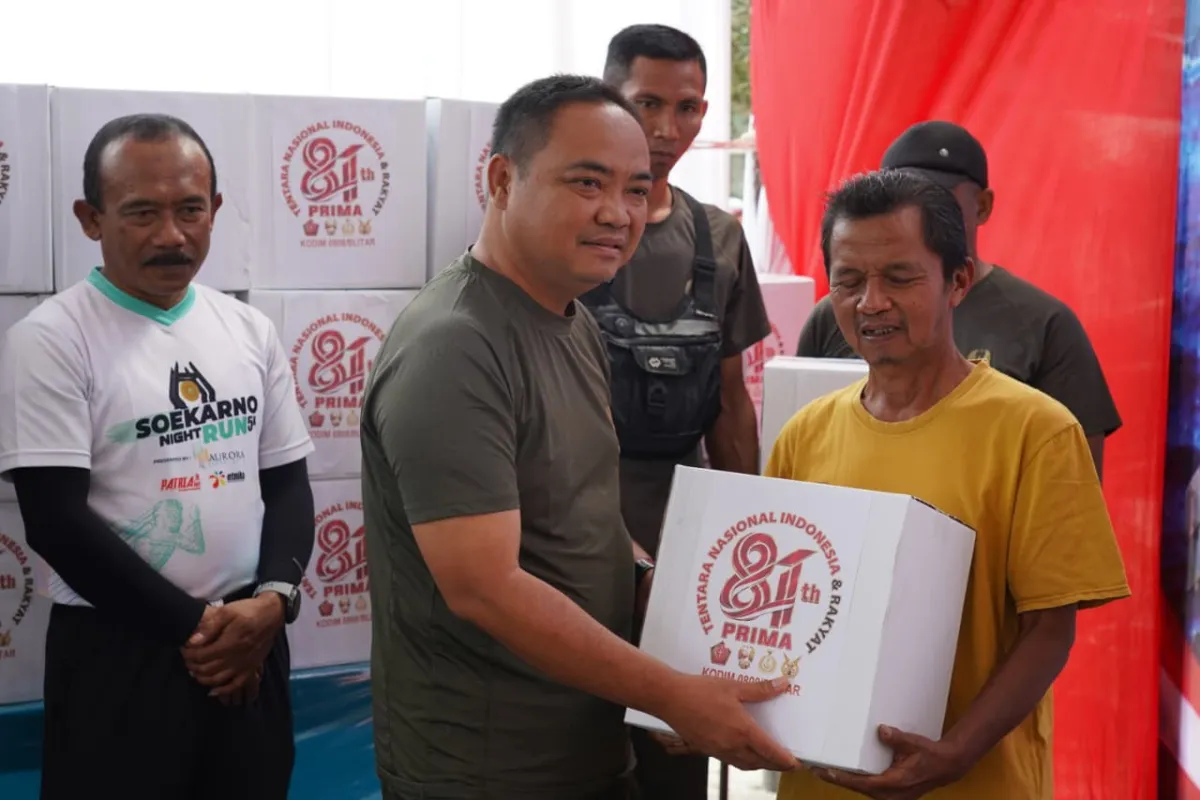 Wujud Nyata Kemanunggalan, Kodim 0808/Blitar Gelar Bakti Sosial Dan Baksoskes Serentak Sambut HUT Ke-81 TNI